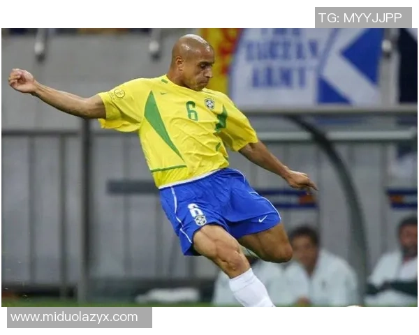 足球历史最佳后卫是谁揭晓足坛防线传奇人物的精彩故事